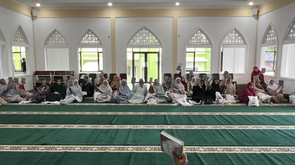 pesantren lansia husnul khatimah